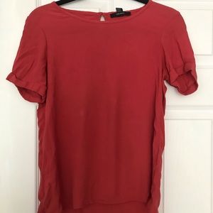 Short sleeve top in red!
